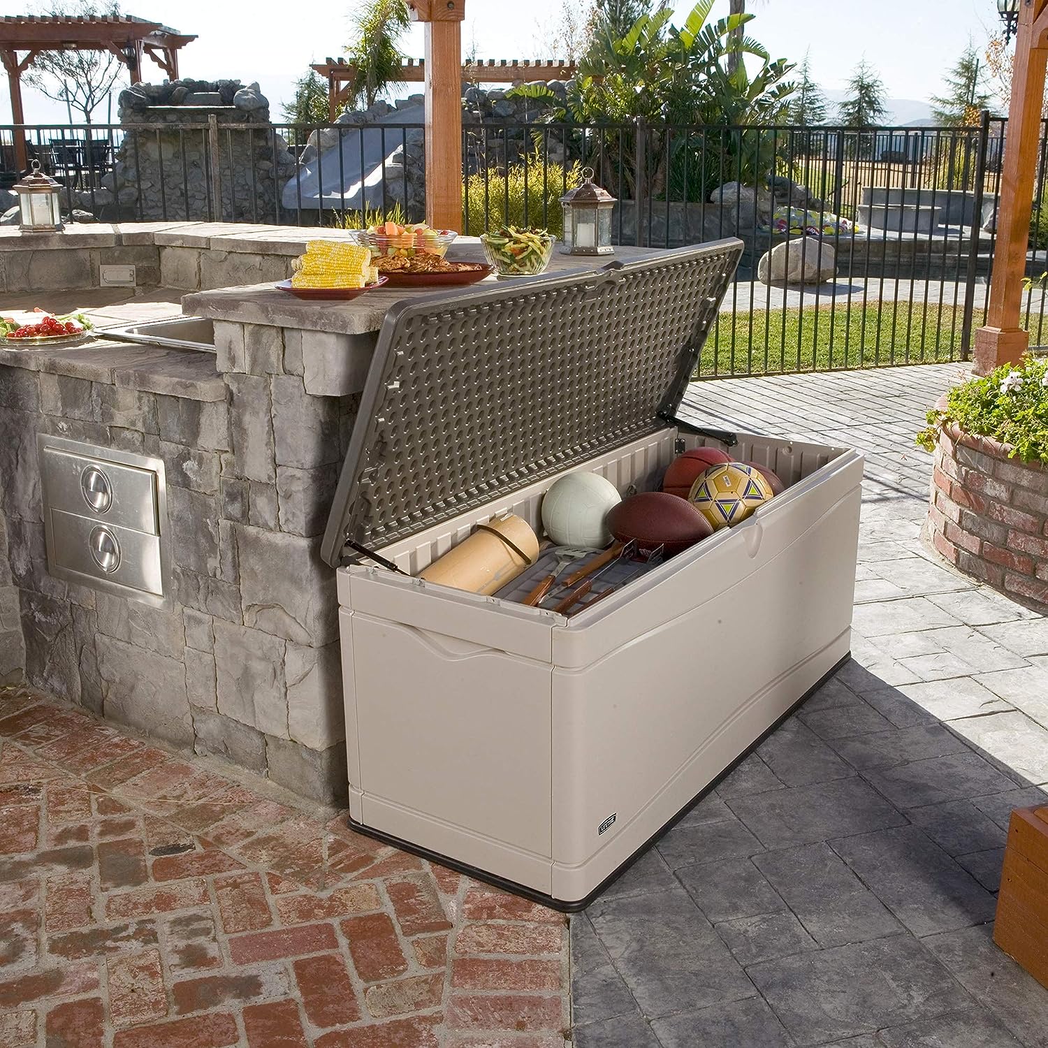 [Open Box] Lifetime 60012 Super Spacious Desert Sand/Brown Deck Box