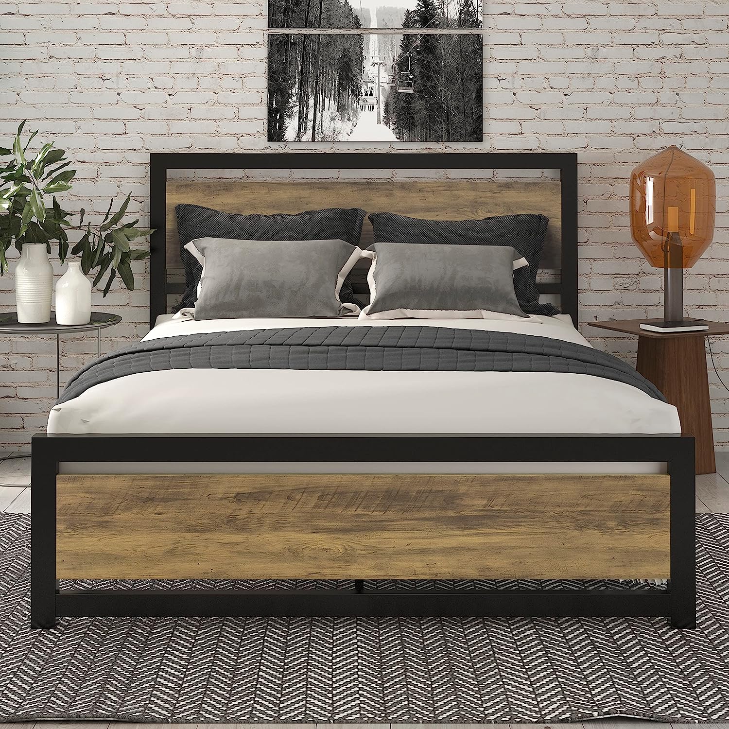 [Open Box] SHA CERLIN QueenSize Heavy Duty Metal Bed Frame with Wood