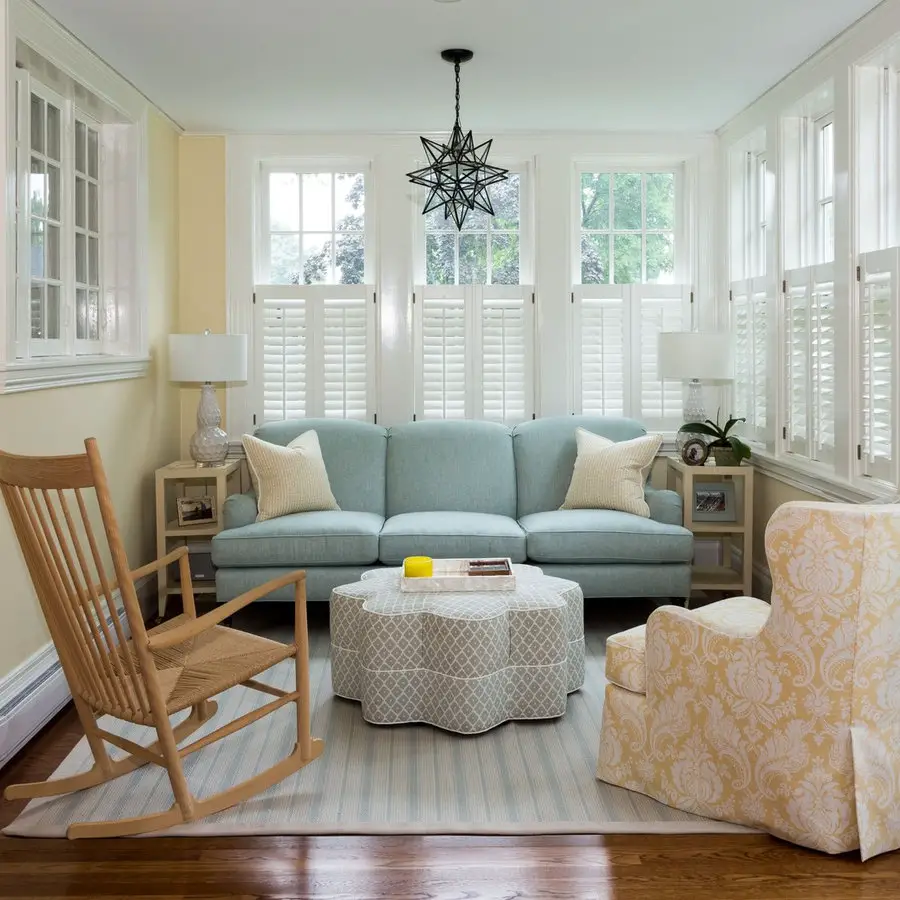 25 Traditional Small Living Ideas and Designs: Expert Advice from Top Professionals